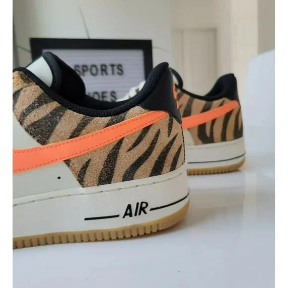 A49 SIZE 10 MEN'S NIKE AIR FORCE 1'07 PRM COCONUT MILK ORANGE DJ6192 100